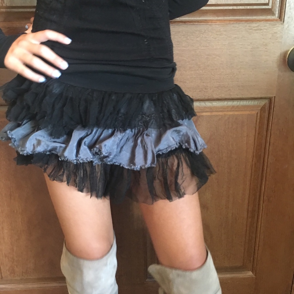 SOLD IN BUNDLE - NWT Free People Mini Skirt , Blk & Grey Left - Picture 2 of 4